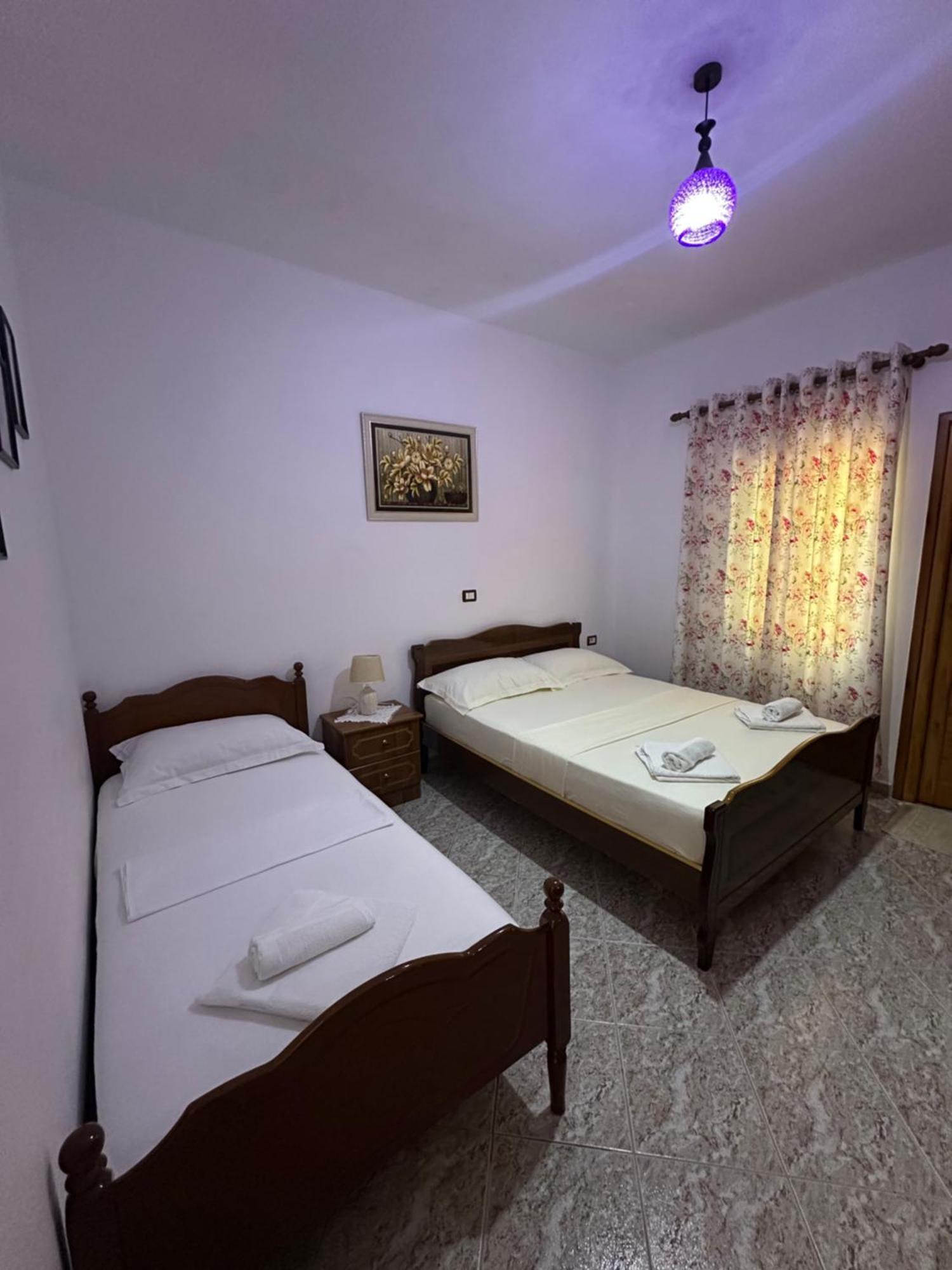 Albi'S Guesthouse Ksamil Eksteriør billede